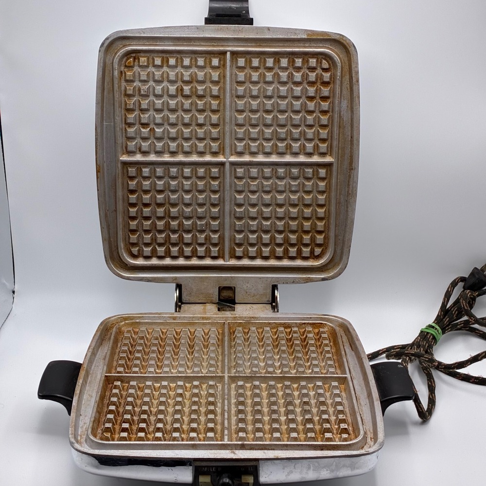 Sunbeam Waffle Maker Grill Unisex OS Silver Chrome Vintage CG Model